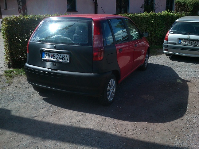 Punto po oprave a nalepení fólie.