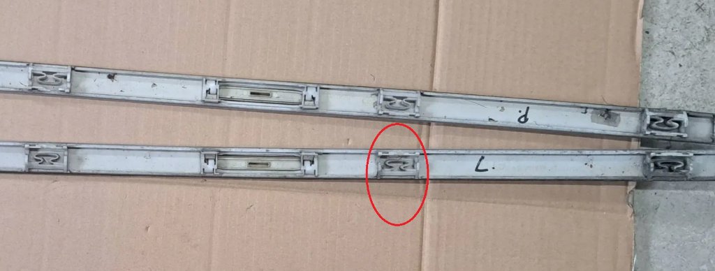 Střešní lišta - 12-3-2025_12192_allegro.cz.z.jpg