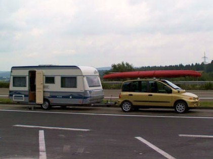 multi s karavanom.jpg