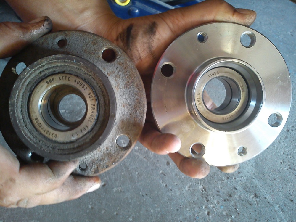 5. pre porovnanie staré a nové ložisko. Pri manipulácii pozor aby ste nepoškodili magnetický krúžok na ABS!