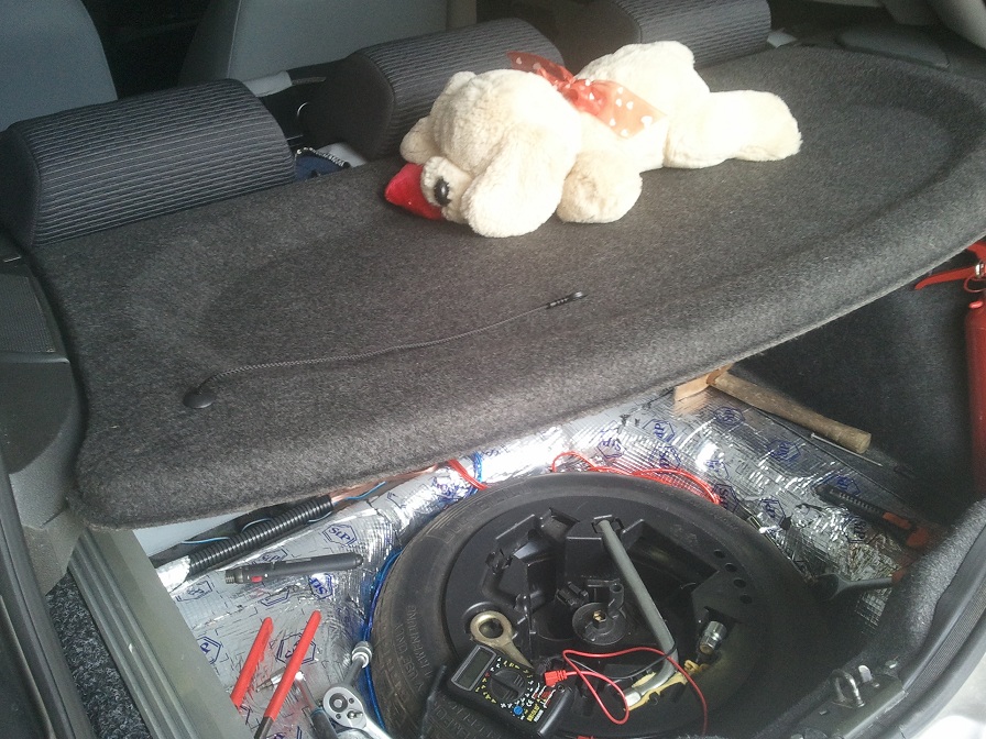 zadne plato a hlavove opierky uz su na mieste , dokonca som si kupil hasicak dufam ze ho nebudem musiet pouzit