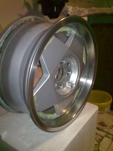 Pred Vianocami sa jeden disk dostal konečne do fázy kedy už len čakal na vaňu. <br />Zrnitosť 600