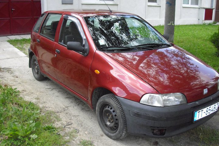 Prva foto je z cias,ked som ho kupil. <br />September 2011